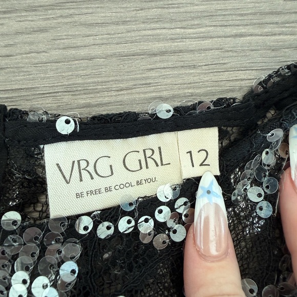Vrg Grl Devyn Sequin Top - Picture 4 of 4